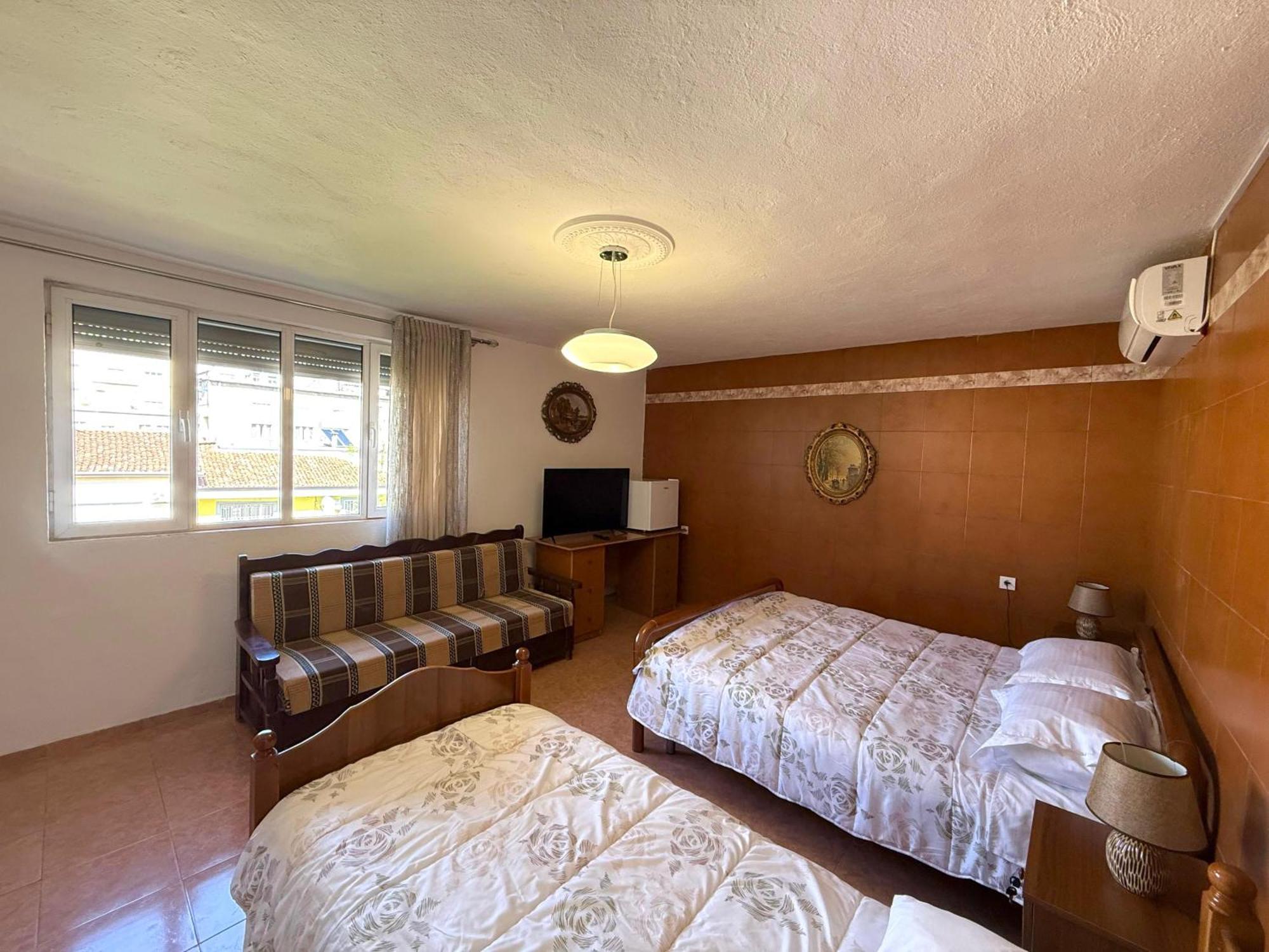 Shkodra Guest House 2 Exterior foto