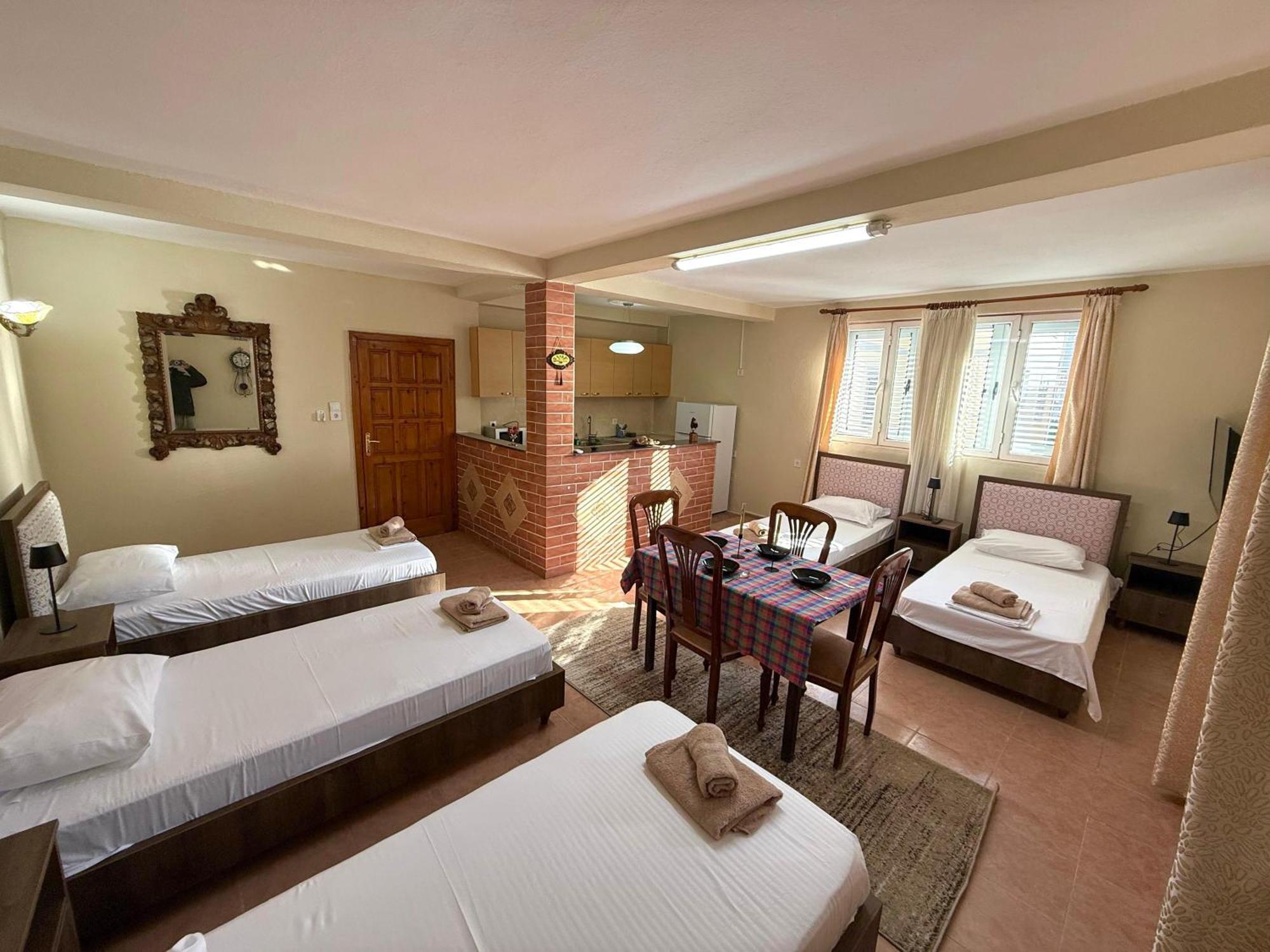 Shkodra Guest House 2 Exterior foto